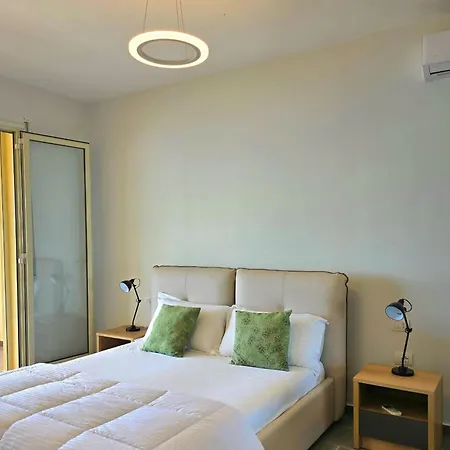Апартаменты Hill With Sea View In 061 Дуррес