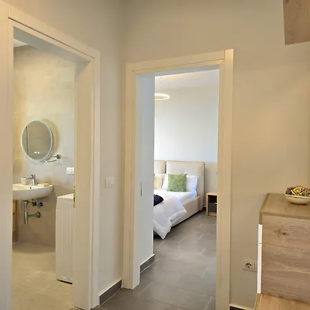 Hill With Sea View In 061 * Durrës