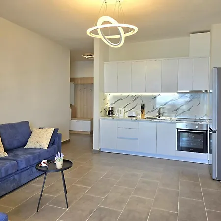 Hill With Sea View In 061 Апартаменты
