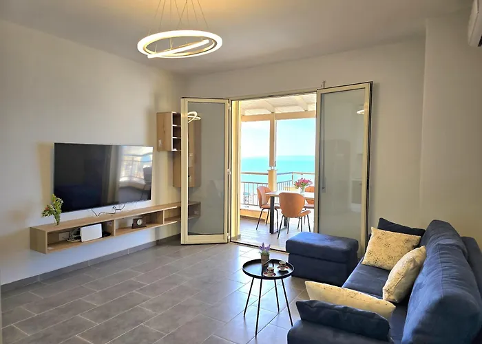 Hill With Sea View In 061 公寓 Durrës